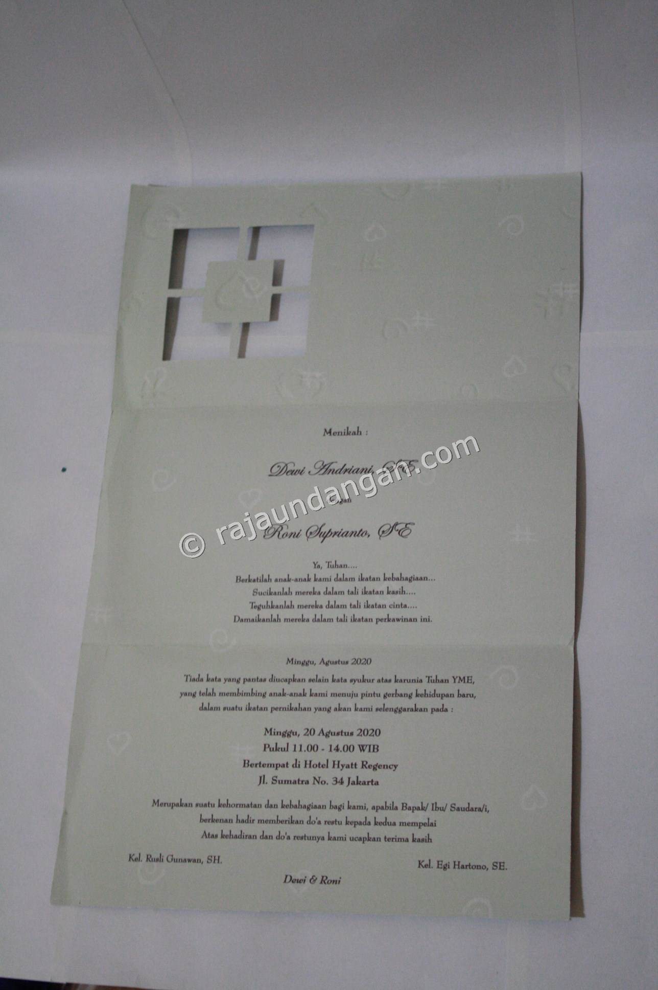 Undangan Pernikahan Softcover Supri dan Dewi