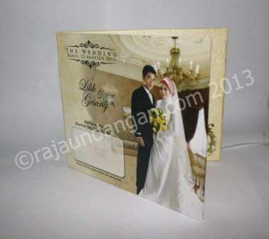 Undangan Pernikahan Mini Hardcover Lilik dan Gesang - Undangan Pernikahan Mini Hardcover Lilik dan Gesang (EDC 16)