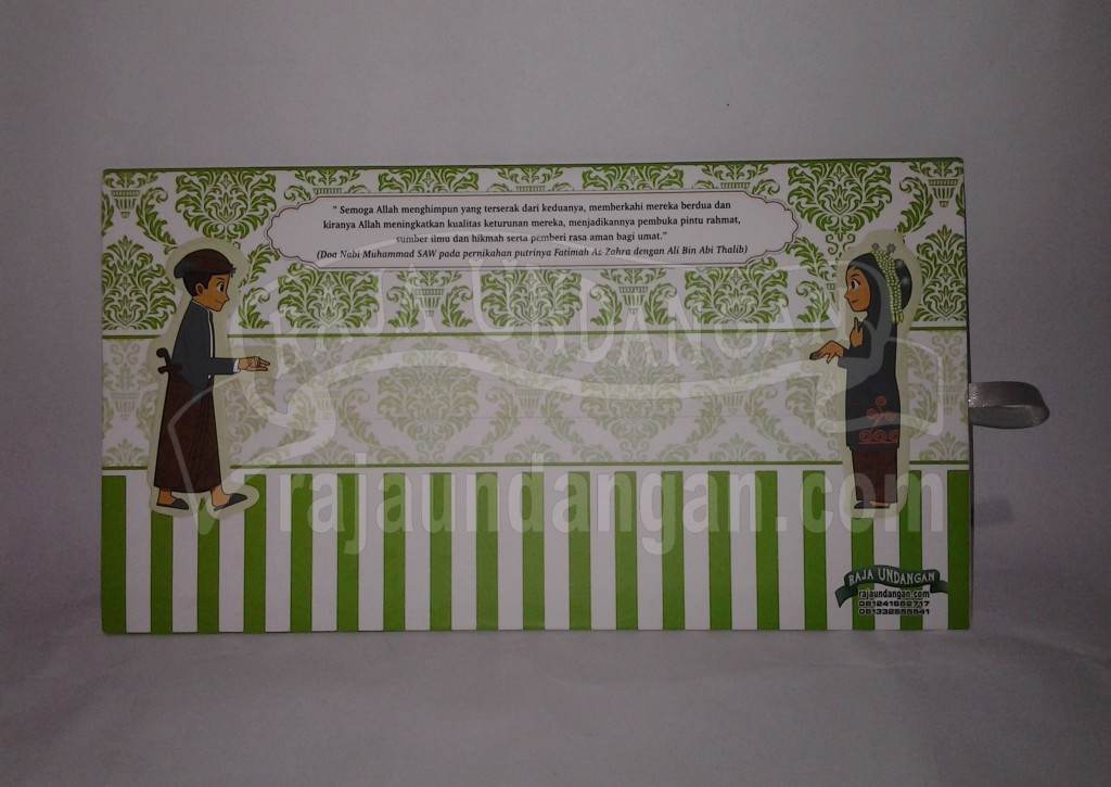 20131009 104005 1024x725 - Undangan Pernikahan Hardcover Motif Kartun Jawa Boby dan Wisda (EDC 27)